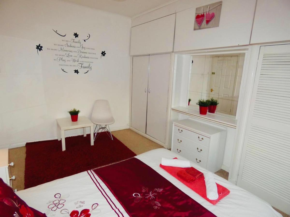 Spacious 3 Bed House With Parking & Good Transport South Norwood Kültér fotó