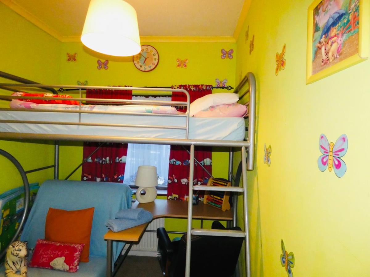 Spacious 3 Bed House With Parking & Good Transport South Norwood Kültér fotó